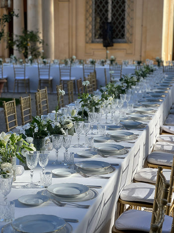 Tavolo imperiale per matrimonio a Villa Aurelia con allestimento floreale bianco e verde